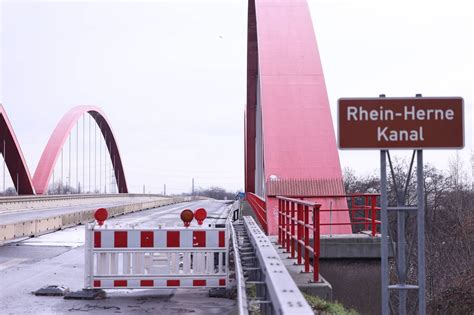 Baustelle an A42 Brücke Autobahn Chef verspricht Entspannung in