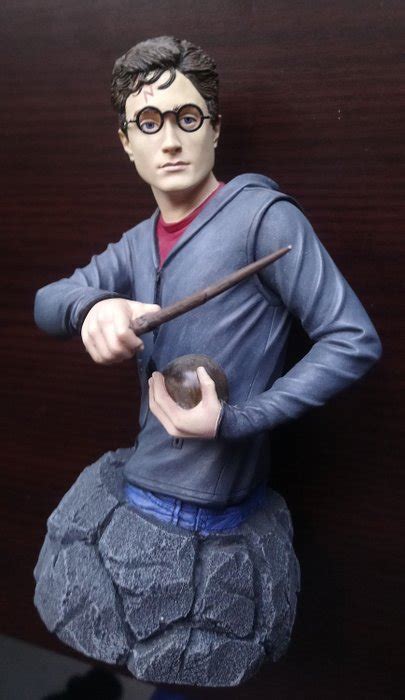 - Harry Potter - 2 Limited Edition statues by Gentle Giant - Catawiki