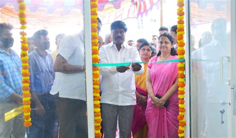 MLA Peddi Sudarshan Reddy Unveiled The 6th Vision Centre Of Sharat