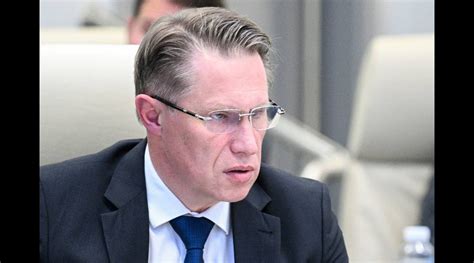 Мурашко заявил, что ожидаемая продолжительность жизни в РФ составляет ...