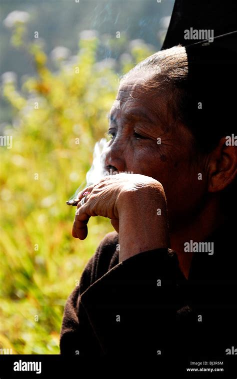 Old Lady Smoking Weed At Funeral Umpium Refugee Campthai Burmese