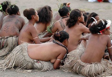 Nude Tribe Papua New Guinea