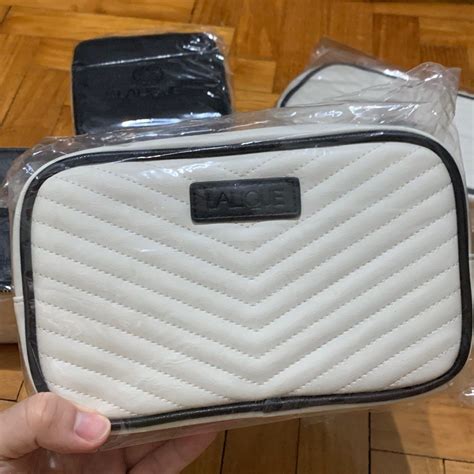 Singapore Airlines First Class Lalique Amenity Kit Hobbies And Toys Travel Travel Essentials