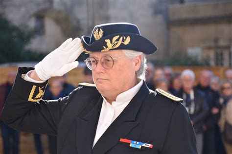 C R Monie D Hommage Aux H Ros De La Gendarmerie L V Ch D Uz S