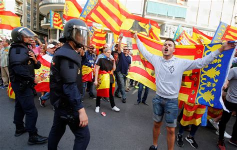 Ultras Revientan La Manifestaci N Nacionalista Del De Octubre En Valencia