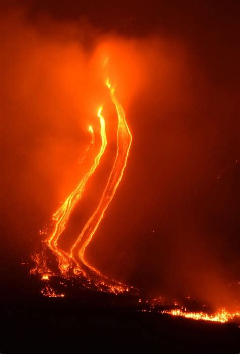 PHOTOS: Europe’s highest, most active volcano erupts in Italy ...