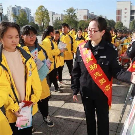 宪法晨读、普法展板泾县这场校园普法活动真给力法治青少年宣传