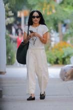 Zoe Kravitz Sexy Seen Braless Taking A Stroll While Facetiming In New