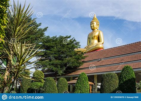 Pathum Thani Tailandia Gennaio Grande Statua Dorata Di Buddha