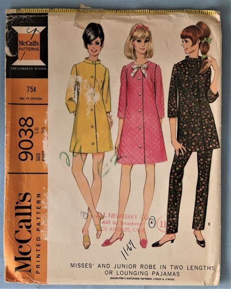 Mccalls 9038 Misses Robe And Lounging Pajamas Pattern Vintage 1967