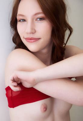 Auburn Hair Nude Models Erotic Beauties