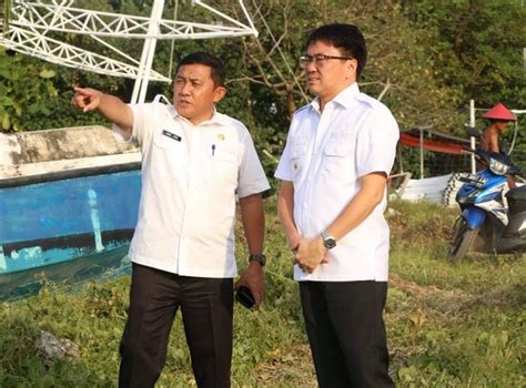 Andrei Angouw Cek Rehabilitasi Pemecah Ombak Di Karangria Teropong