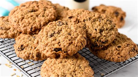 Vegan Oatmeal Raisin Cookies The Conscious Plant Kitchen