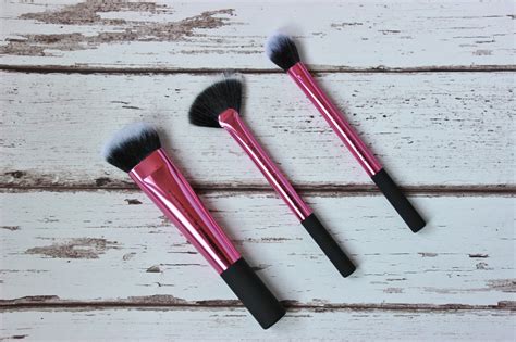 Real Techniques Sculpting Brush Set Tales Of A Pale Face Uk Beauty Blog