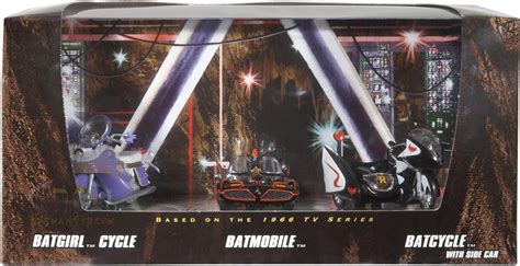 SDCC Comic Con Hot Wheels Exclusive Pack Batgirl Cycle Batmobile Batcycle