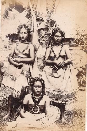 Native Fiji Girls With Fan Suva C1890