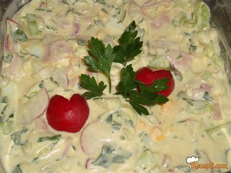 Miješana Salata Sa Prazilukom