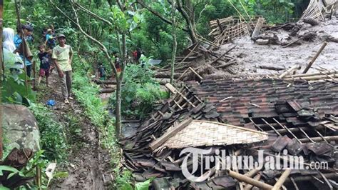 Teriakan Warga Saksikan Longsor Di Lumajang Langsung Bres Rumah