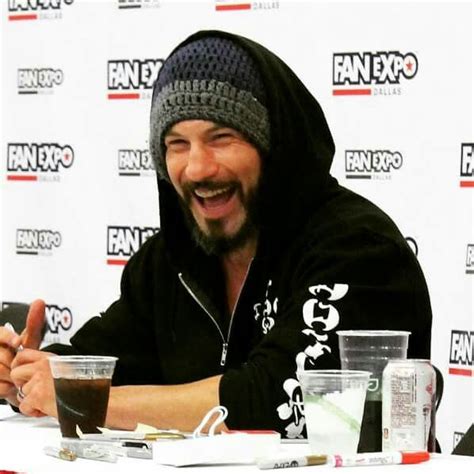 Pin By Marisa Ferreira On Jon Bernthal Pretty Men Jon Bernthal