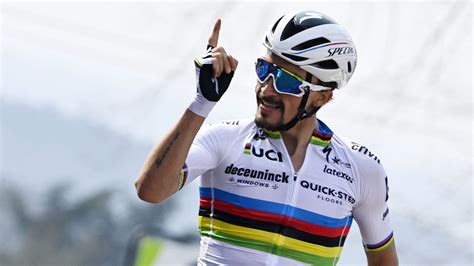 Flèche Wallonne Julian Alaphilippe s impose au sprint face à Primoz