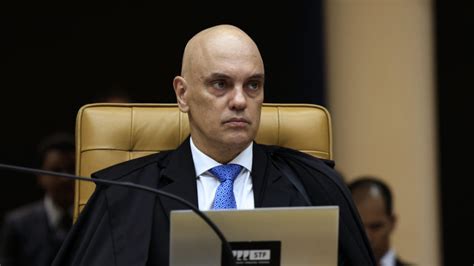 Moraes autoriza nova investigação da PF sobre vacina de Bolsonaro