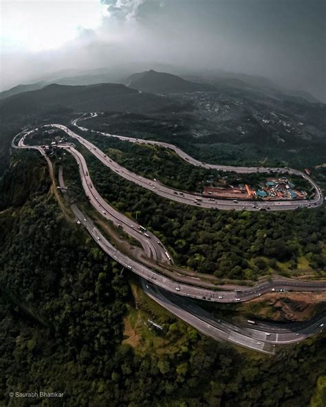 Mumbai Pune Expressway, India. : r/InfrastructurePorn