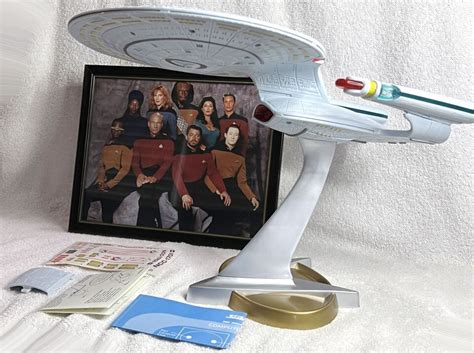 Enterprise Ncc 1701 D • Tng Cast • Star Trek The Next Generation Ebay