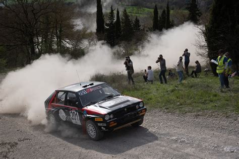 Lucky Pons Dominano Anche Il Rally Storico Della Val D Orcia