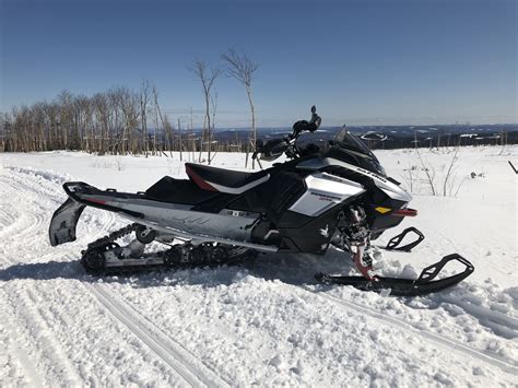 La Ski Doo Renegade X RS 2024 un essai qui ma comblé Magazine