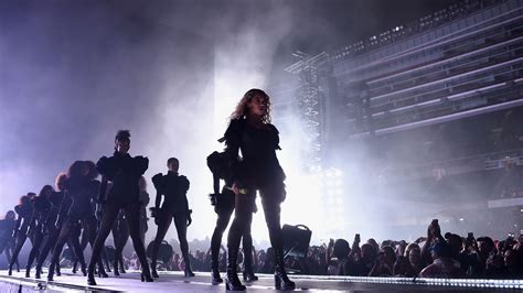 Beyoncé tour: What to know about Queen Bey's Chicago concerts - Axios ...