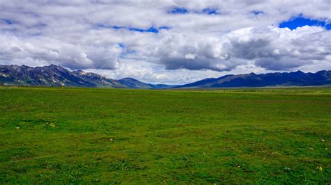 川西甘孜理塘毛垭大草原草原风光自然风景摄影汇图网