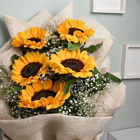 sunflowers bouquet  delivery  india floweraura floweraura