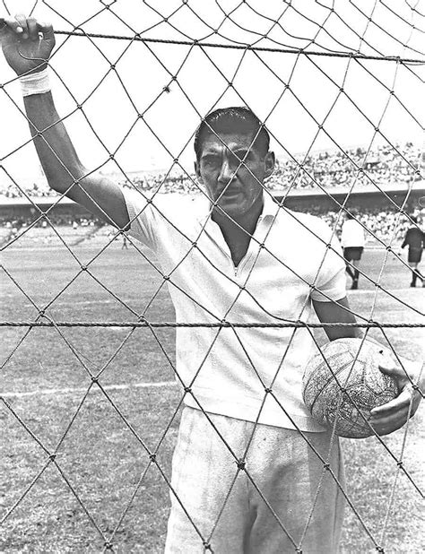 Fallece Antonio La Tota Carbajal Leyenda Del Futbol Mexicano