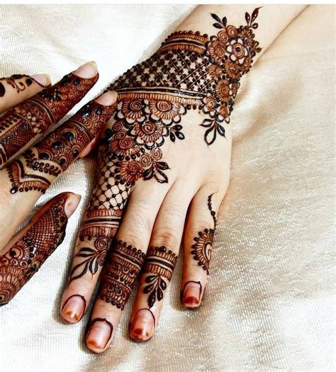 64 Selected Beautiful Arabic Mehndi Designs For Back Hands New 2018