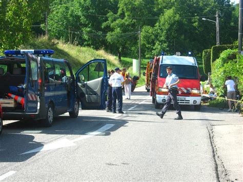 SAINT JORIOZ HAUTE SAVOIE Deux blessés graves dans une collision