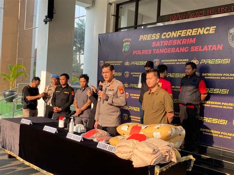 Konferensi Pers Polres Tangsel Terkait Pengungkapan Kasus Kdrt Polres