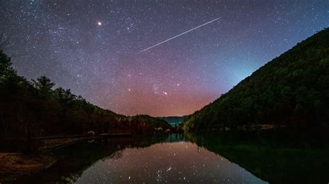 Nasa Astronomy Picture Of The Day 16 December 2022 Geminids Meteor