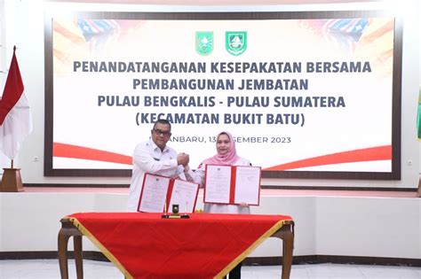 Bupati Kasmarni Dan Gubernur Riau Tandatangani Kesepakatan Pembangunan