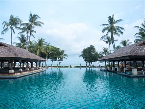 Where To Stay In Jimbaran: Best Hotels + Locations | Almost Landing - Bali