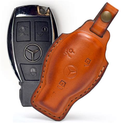 Чехол для ключа Mercedes, Fix оранжевый купить по цене 2490 руб. - useGear