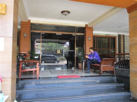 Dijual Rumah Lantai Bagus Unfurnished Shm Di Lelang Hotel Di Lengkong