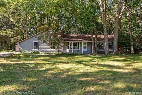 Shady Oak Dr South Lyon Mi Mls Zillow