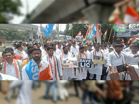 Telangana Congress Leaders Detained During Chalo Raj Bhavan March