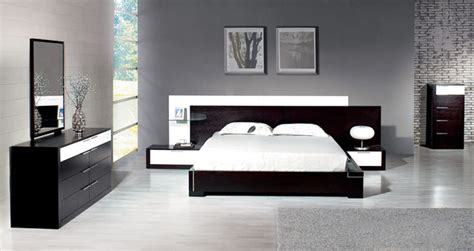 Stylish Wood Elite Modern Bedroom Set Feat Light Contemporary