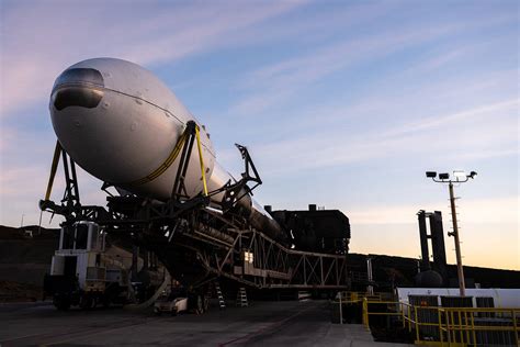 Spacecraft Falcon 9