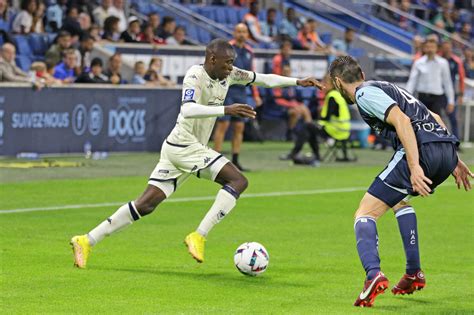 SM Caen Godson Kyeremeh Prolonge De Deux Ans Au Stade Malherbe