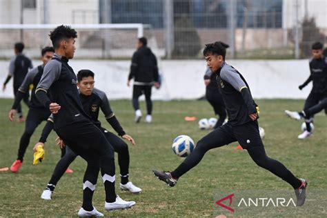 Latihan Timnas U 20 Indonesia Jelang Lawan Suriah Di Uzbekistan