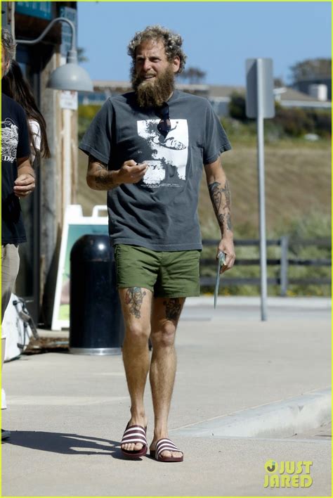 Jonah Hill Shows Off His Surfer Style While Stopping at a Board Shop ...