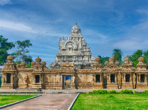 9 Famous Temples In Tamil Nadu That Are Amazing To Visit