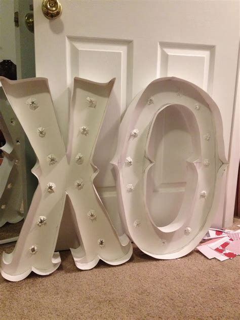 Lola, Tangled: How to Make DIY Light-Up Marquee Letters